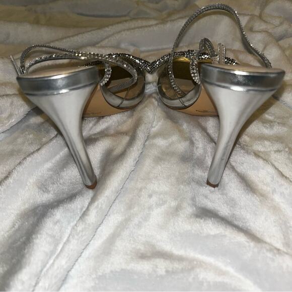 Women’s Silver Strappy Heels X2B Size 6 Regular 4 Inch Heels - Picture 4 of 9